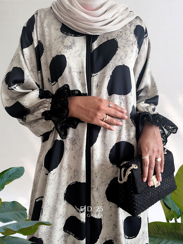 Monochrome Muse - AD00557
