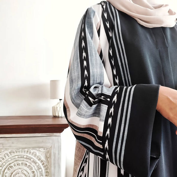 Nadia Abaya - AD00432